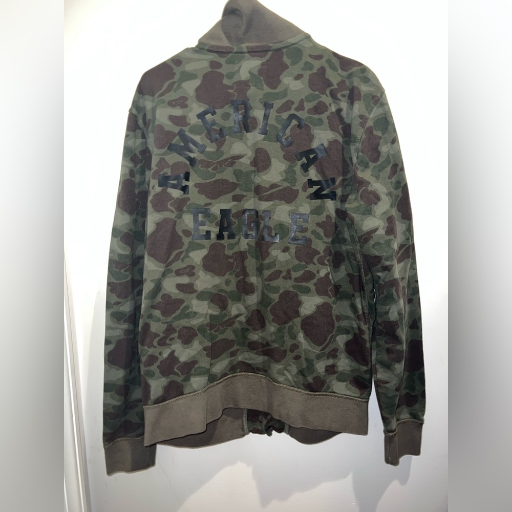 American eagle hood less jacket. Size medium. Thick&warm jacket. Green/black.